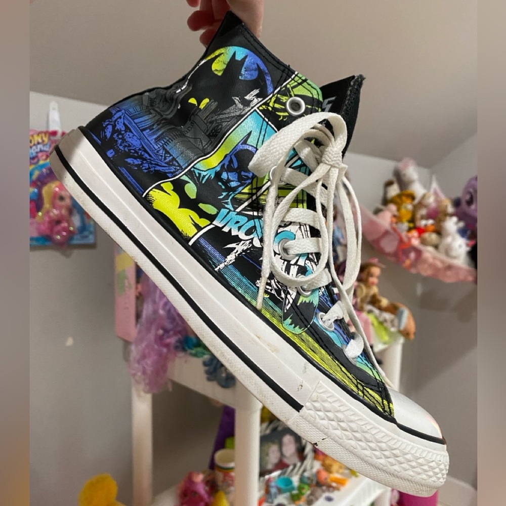 dc comics 75th anniversary batman converse